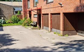 Kompakti yksiö numero 3 pienkerrostalossa